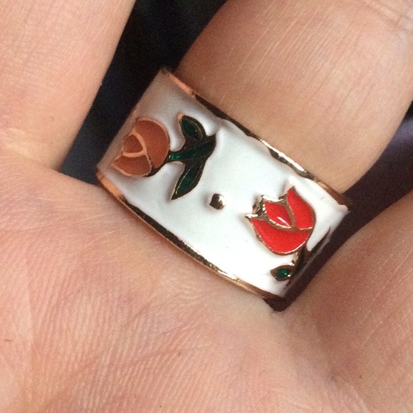 NEW Enamel Tulip Infinity Ring - Picture 6 of 9